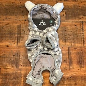 UGG size small dog Snuggie with detachable hoodie
